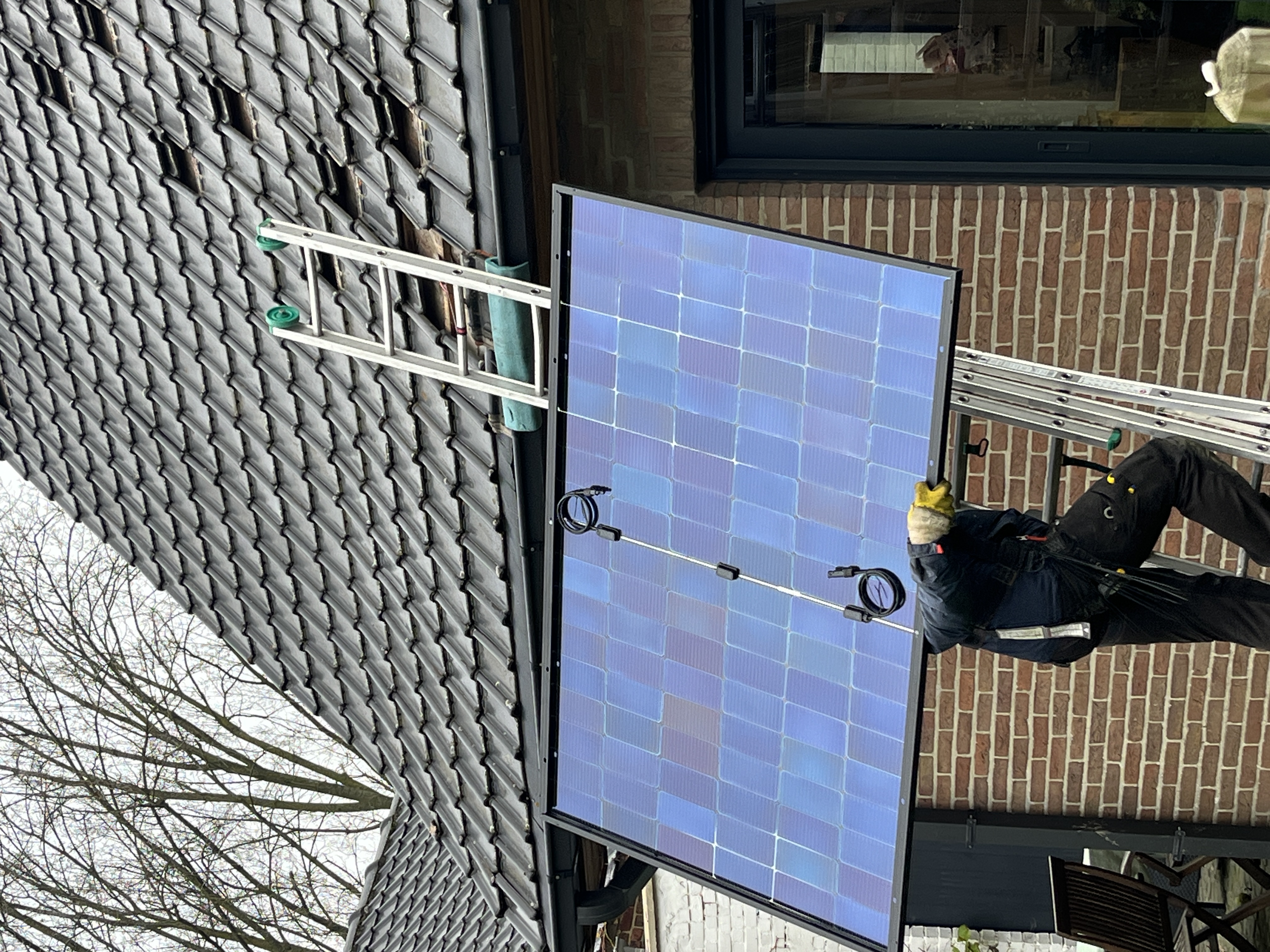 Installatie door Solar Planeet — zonnepanelen, thuisbatterij of laadpaal