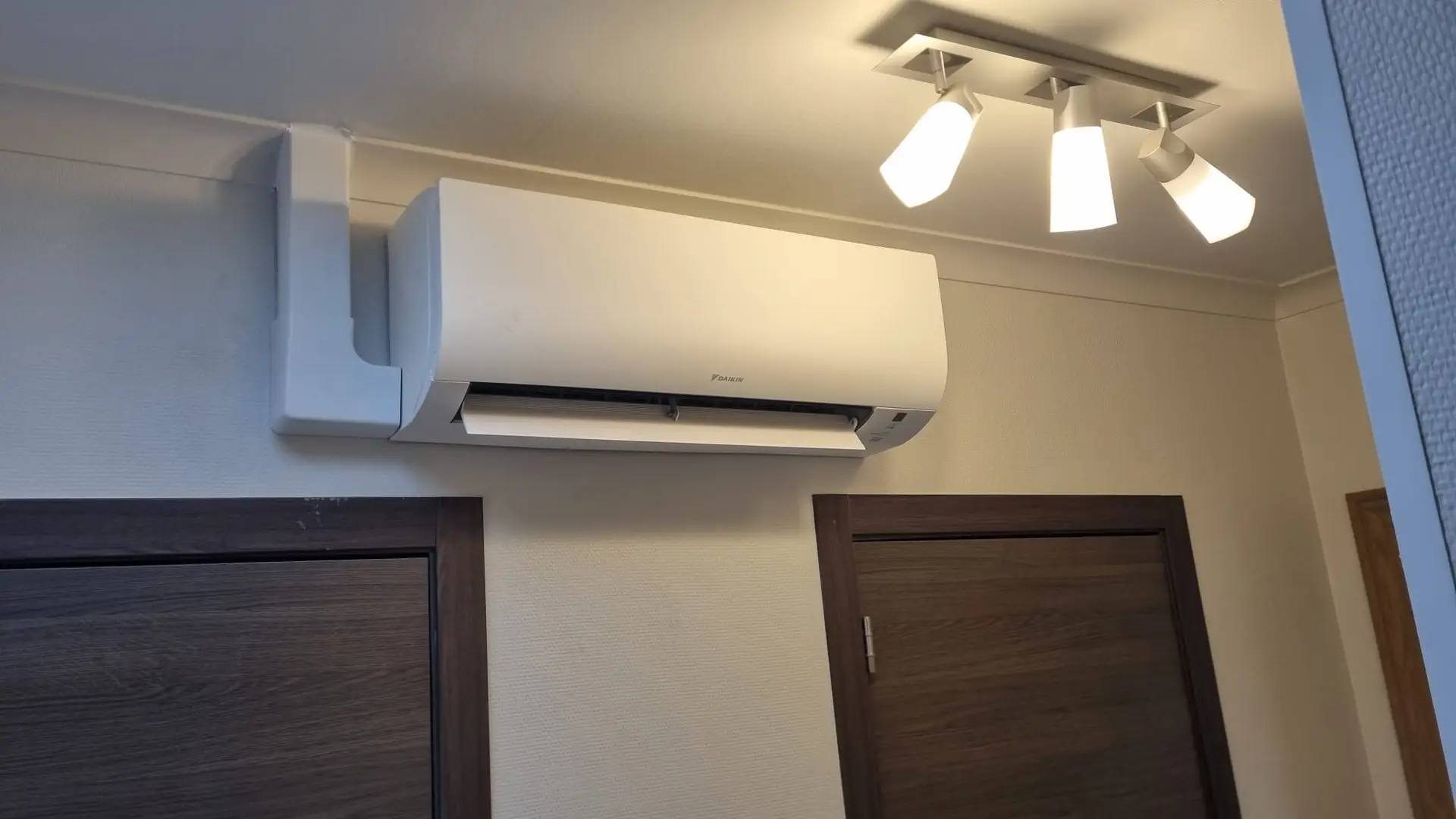 Installatie door Solar Planeet — zonnepanelen, thuisbatterij of laadpaal
