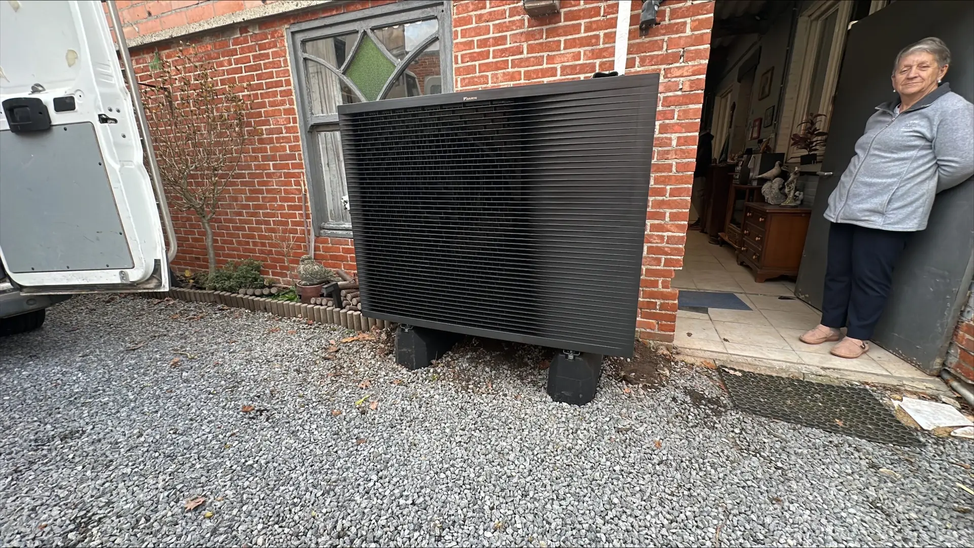 Warmtepomp-installatie door Solar Planeet
