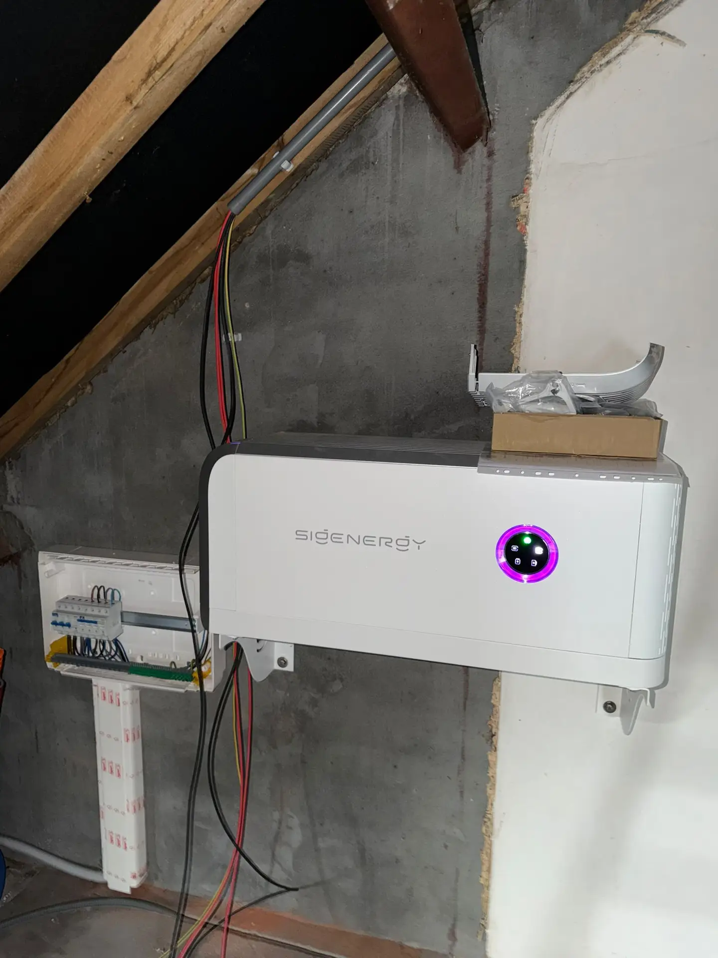 Thuisbatterij installatie door Solar Planeet